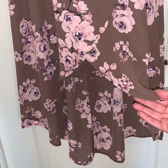 Lily Rose Floral Dress, Size Medium, Brown/Multi Floral Design - Picture 5 of 13